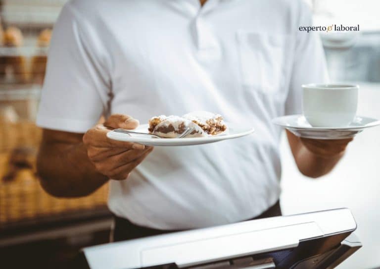 El Tribunal Supremo declara que el desayuno y los 15 minutos de cortesía al fichar son tiempo de trabajo efectivo